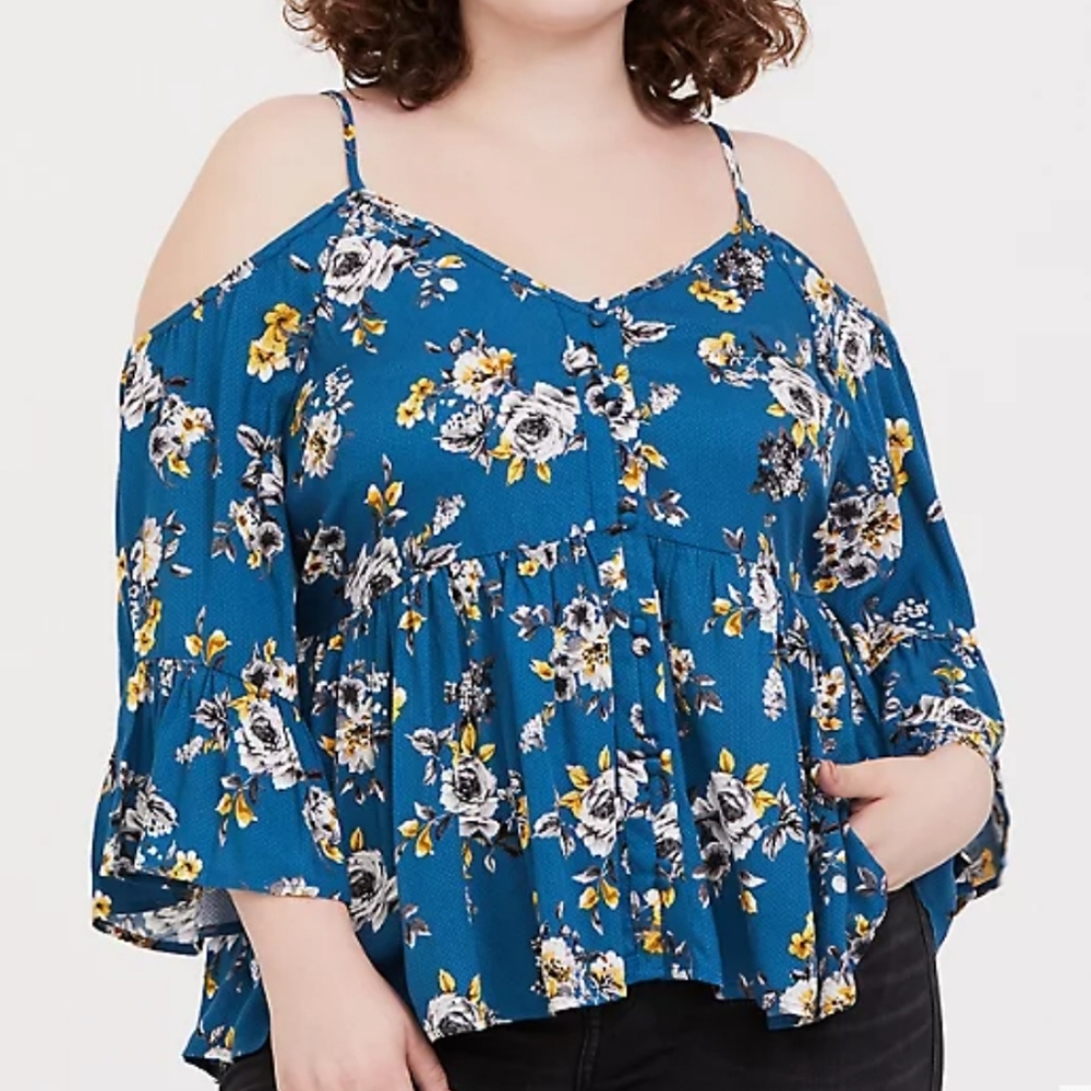 Torrid BABYDOLL TEXTURED RAYON COLD SHOULDER TOP